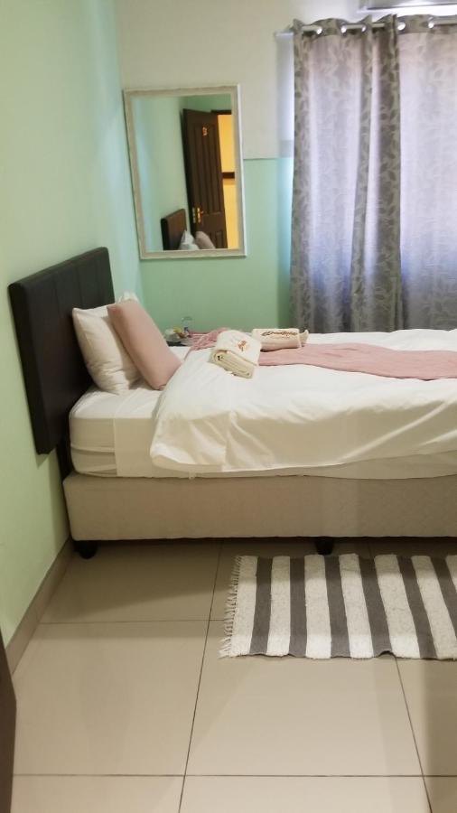 A-Z Boutique Guesthouse 빈트후크 외부 사진